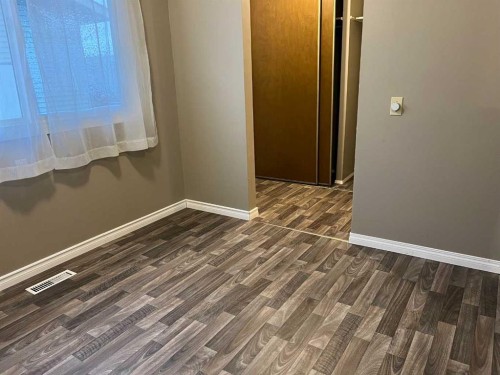 179 Falshire Drive Ne, Calgary, AB - Indoor Photo Showing Other Room