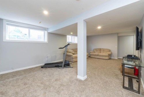 47 Everstone Boulevard Sw, Calgary, AB - Indoor