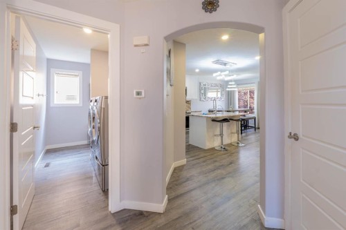 47 Everstone Boulevard Sw, Calgary, AB - Indoor Photo Showing Other Room