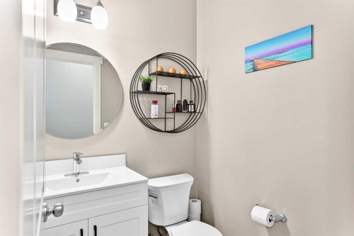 56 Evansborough Green Nw, Calgary, AB - Indoor Photo Showing Bathroom