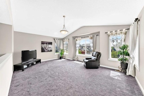 56 Evansborough Green Nw, Calgary, AB - Indoor Photo Showing Other Room