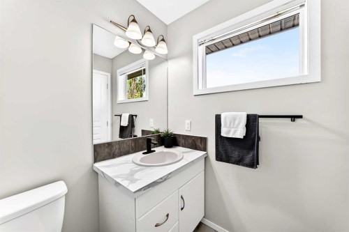 144 Copperstone Gardens, Calgary, AB - Indoor Photo Showing Bathroom