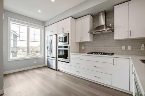 902 Sage Hill Grove Nw, Calgary, AB - Indoor Photo Showing Kitchen With Upgraded Kitchen