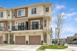 902 Sage Hill Grove NW Calgary, AB T3R 2A2