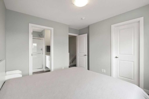902 Sage Hill Grove Nw, Calgary, AB - Indoor Photo Showing Bedroom