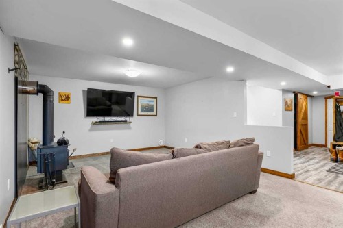466054 113 Street East, Rural Foothills County, AB - Indoor