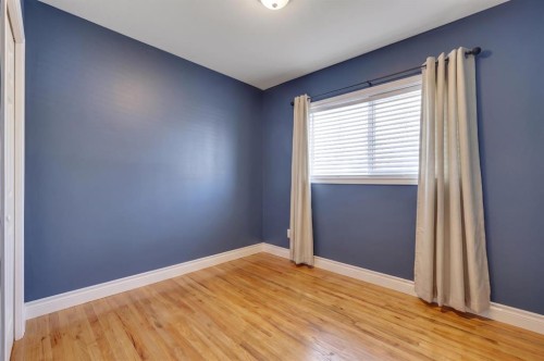 2614 44 Street Se, Calgary, AB - Indoor Photo Showing Other Room