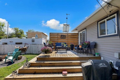 2614 44 Street Se, Calgary, AB - Outdoor With Deck Patio Veranda With Exterior
