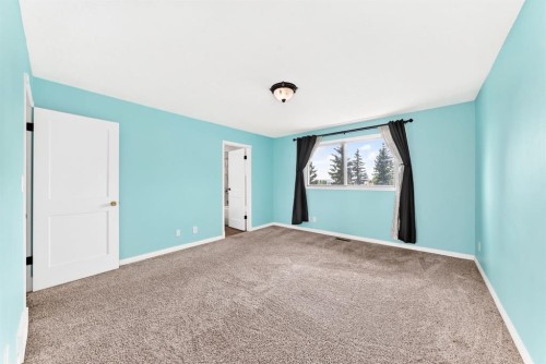 5820 Dalridge Hill Nw, Calgary, AB - Indoor Photo Showing Other Room