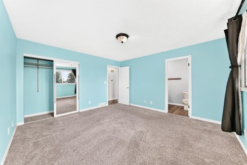 5820 Dalridge Hill Nw, Calgary, AB - Indoor Photo Showing Other Room