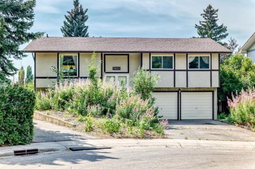 5820 Dalridge Hill Nw, Calgary, AB - Outdoor