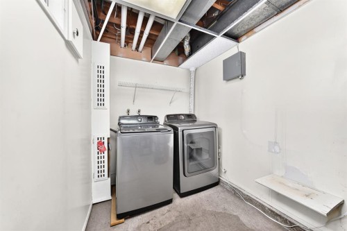 5820 Dalridge Hill Nw, Calgary, AB - Indoor Photo Showing Laundry Room