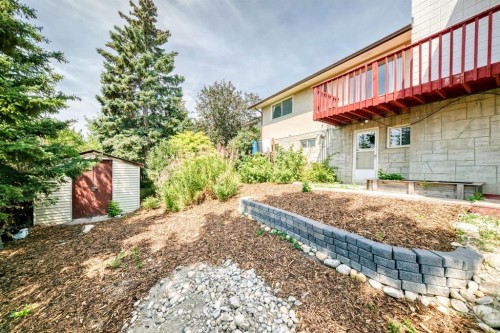 5820 Dalridge Hill Nw, Calgary, AB - Outdoor