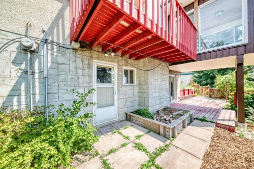 5820 Dalridge Hill Nw, Calgary, AB - Outdoor With Exterior