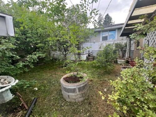 4708 Greenview Drive Ne, Calgary, AB - Outdoor