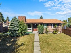148 Lake Lucerne Crescent SECalgary, AB T2J 3J6