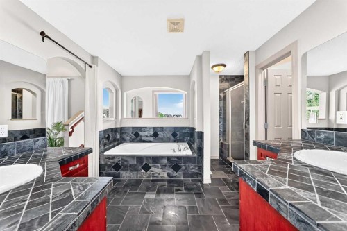 14 Springborough Crescent Sw, Calgary, AB - Indoor Photo Showing Bathroom