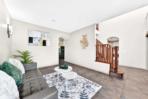 14 Springborough Crescent Sw, Calgary, AB - Indoor Photo Showing Living Room