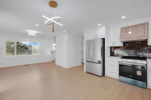 1174 Abbeydale Drive Ne, Calgary, AB - Indoor Photo Showing Kitchen With Upgraded Kitchen