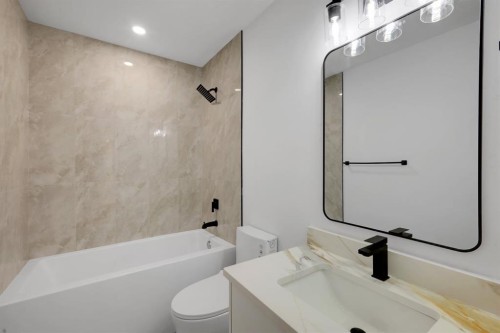1174 Abbeydale Drive Ne, Calgary, AB - Indoor Photo Showing Bathroom