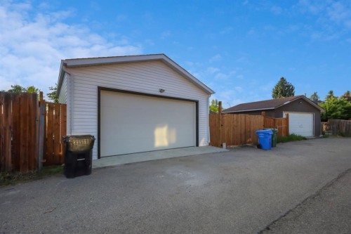 1174 Abbeydale Drive Ne, Calgary, AB - Outdoor With Exterior