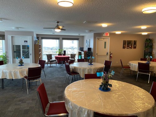 52 Macewan Park Heights Nw, Calgary, AB - Indoor Photo Showing Dining Room