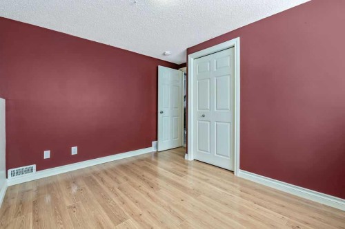 163 Woodburn Crescent, Okotoks, AB - Indoor Photo Showing Other Room