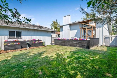 163 Woodburn Crescent, Okotoks, AB - Outdoor