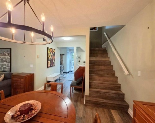 672 Killarney Glen Court Sw, Calgary, AB - Indoor