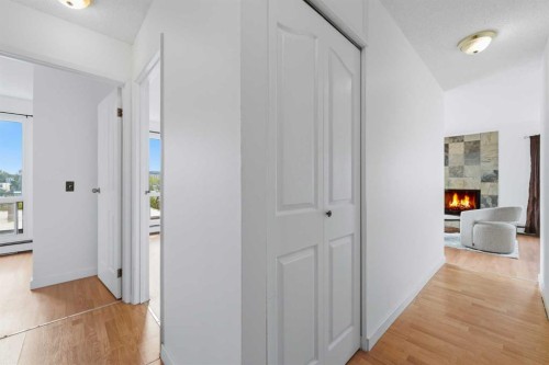 306-2611 15A Street Sw, Calgary, AB - Indoor Photo Showing Other Room