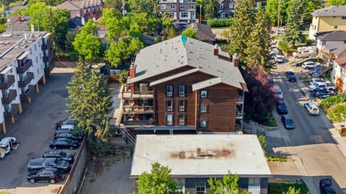 306-2611 15A Street Sw, Calgary, AB - Outdoor