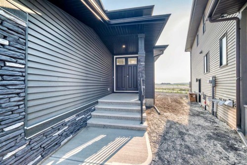 199 Langwell Common Se, Airdrie, AB - Outdoor
