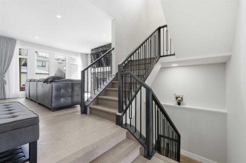 74 Alpine Gardens Sw, Calgary, AB - Indoor Photo Showing Other Room