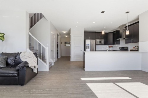 4 Heritage Terrace, Cochrane, AB - Indoor Photo Showing Other Room
