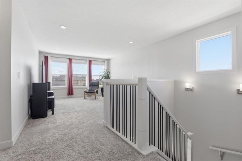 4 Heritage Terrace, Cochrane, AB - Indoor Photo Showing Other Room