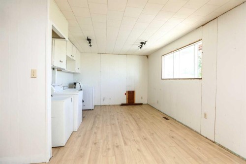 1411 Twp Rd 7-3 Road, Rural Pincher Creek No. 9, M.D. Of, AB - Indoor Photo Showing Other Room