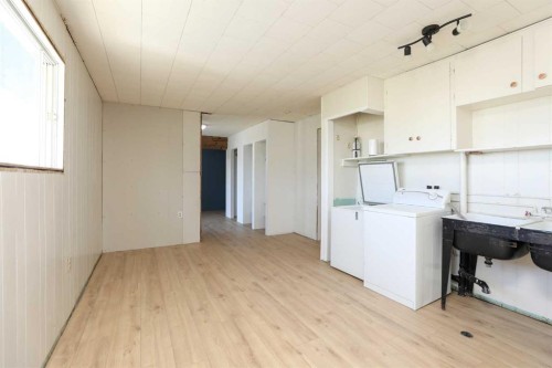 1411 Twp Rd 7-3 Road, Rural Pincher Creek No. 9, M.D. Of, AB - Indoor Photo Showing Laundry Room