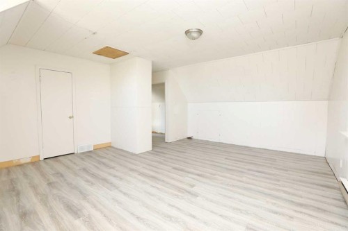 1411 Twp Rd 7-3 Road, Rural Pincher Creek No. 9, M.D. Of, AB - Indoor Photo Showing Other Room