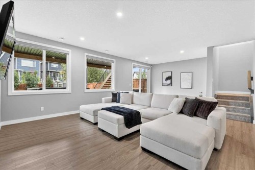 137 Cranbrook Cove Se, Calgary, AB - Indoor Photo Showing Living Room