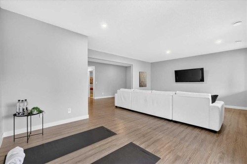 137 Cranbrook Cove Se, Calgary, AB - Indoor