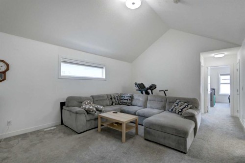 92 Copperhead Grove Se, Calgary, AB 