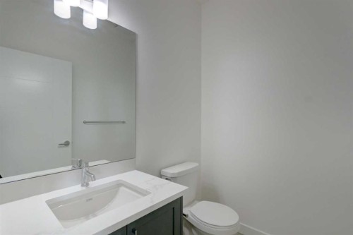 160 Copperhead Road Se, Calgary, AB - Indoor Photo Showing Bathroom