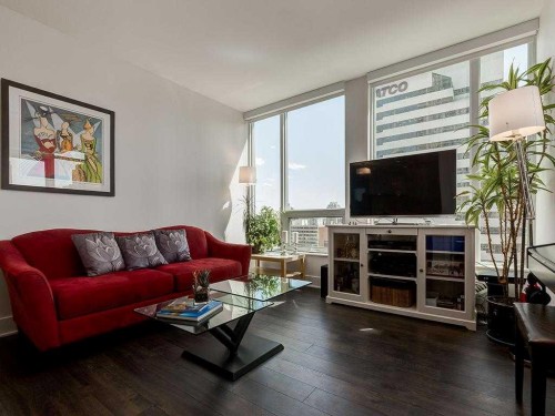 802-901 10 Avenue Sw, Calgary, AB - Indoor Photo Showing Living Room