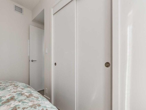 802-901 10 Avenue Sw, Calgary, AB - Indoor Photo Showing Bedroom