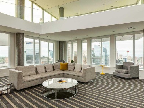 802-901 10 Avenue Sw, Calgary, AB - Indoor Photo Showing Living Room