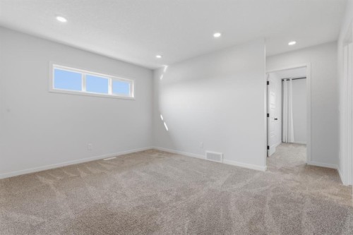 20305 45 Street Se, Calgary, AB - Indoor Photo Showing Other Room