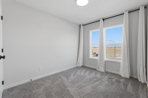 20305 45 Street Se, Calgary, AB - Indoor Photo Showing Other Room