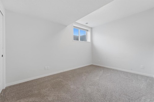 20305 45 Street Se, Calgary, AB - Indoor Photo Showing Other Room