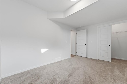 20305 45 Street Se, Calgary, AB - Indoor Photo Showing Other Room
