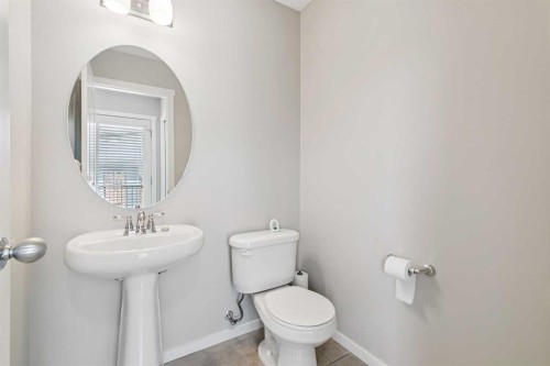 28 Walden Drive Se, Calgary, AB - Indoor Photo Showing Bathroom